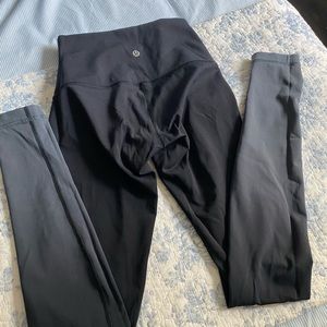 Women’s Lululemon size 4 Wunder Under Tight
